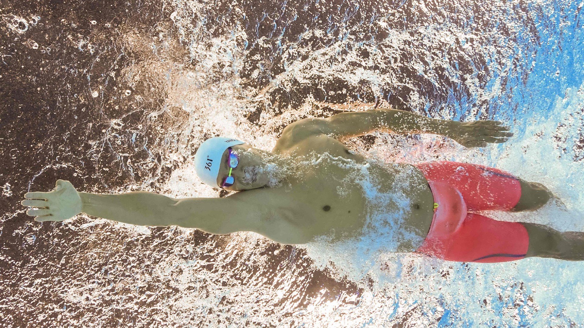 “逆境中的坚持”——车手抗压应变的真实故事